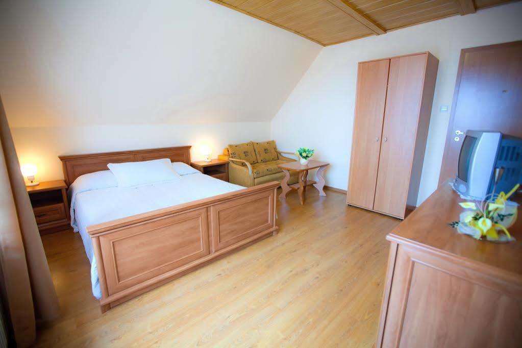 Rades Bed & Breakfast Wladyslawowo Bagian luar foto