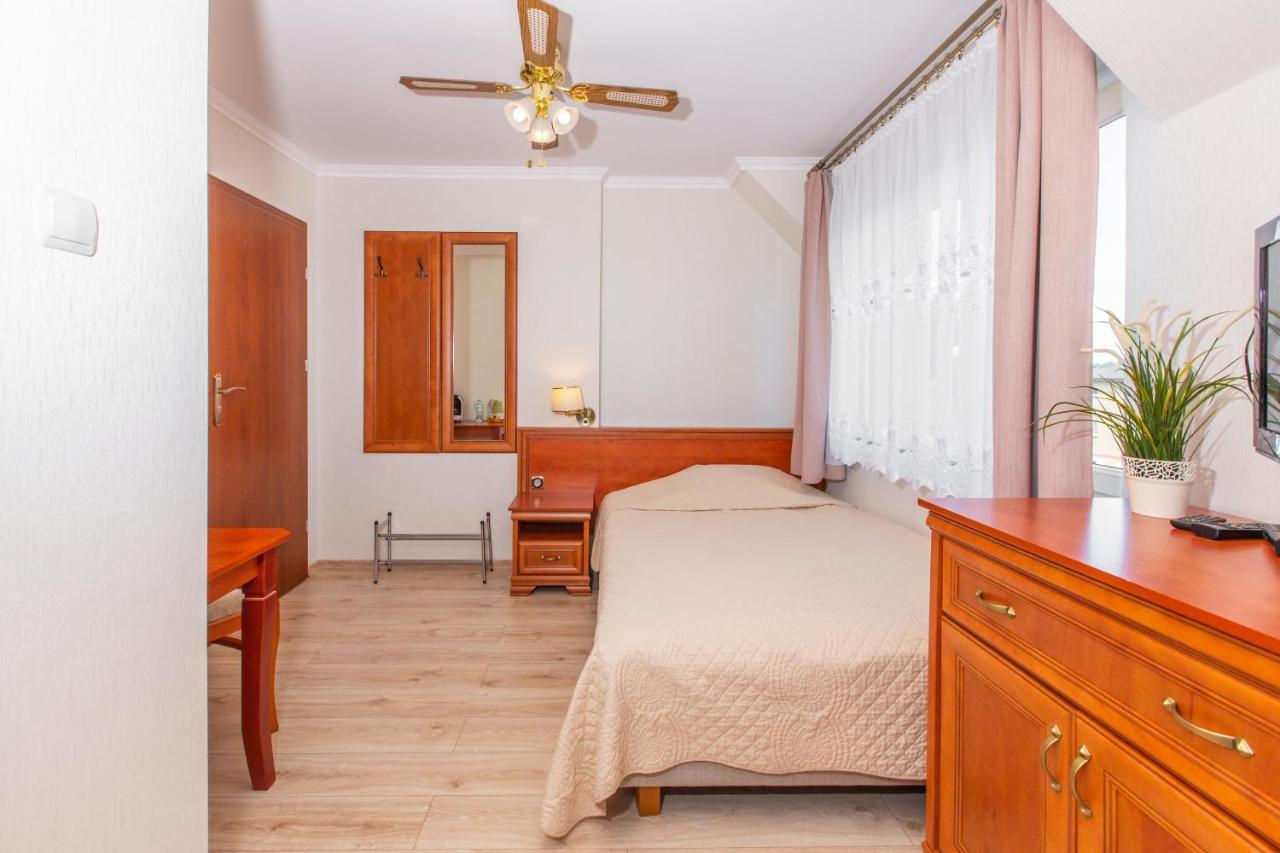 Rades Bed & Breakfast Wladyslawowo Bagian luar foto