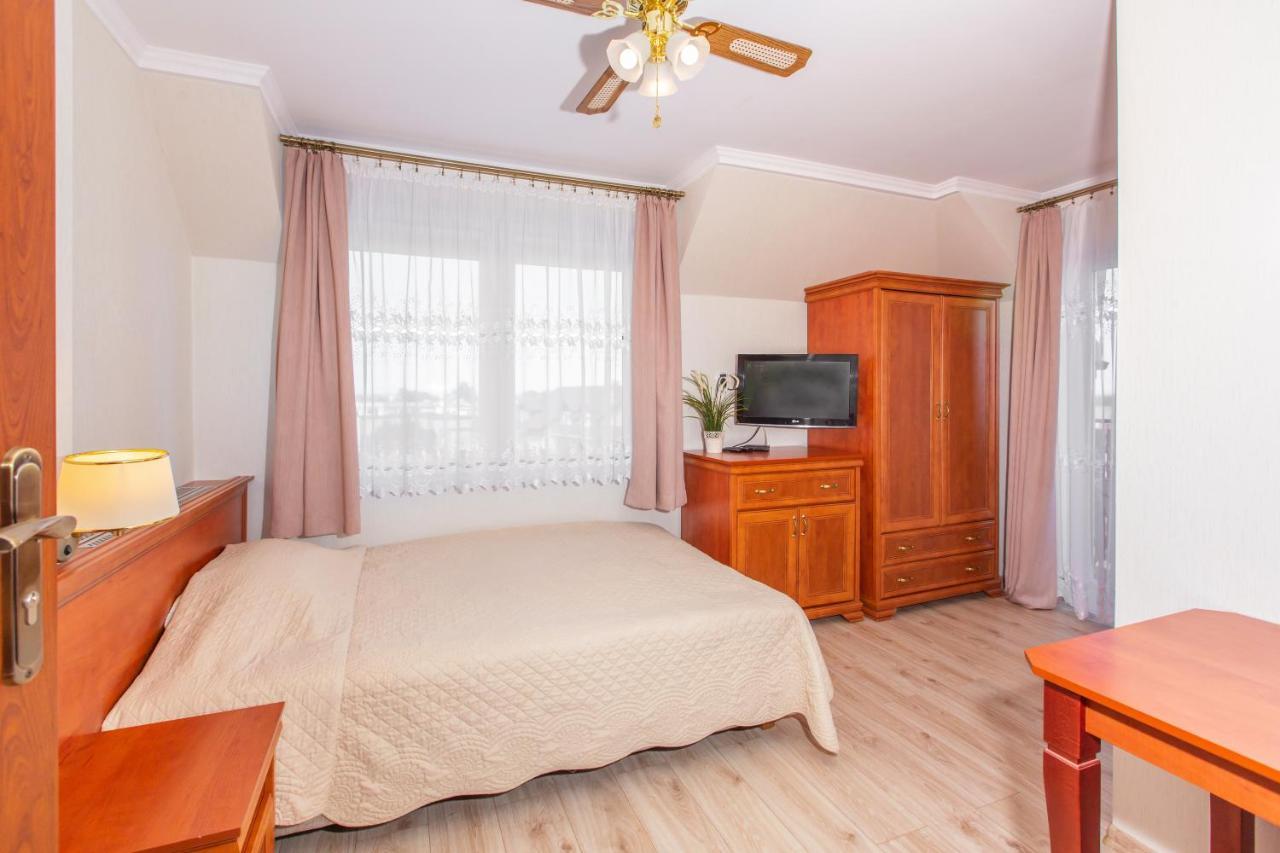 Rades Bed & Breakfast Wladyslawowo Bagian luar foto