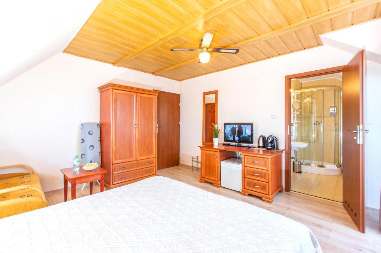 Rades Bed & Breakfast Wladyslawowo Bagian luar foto