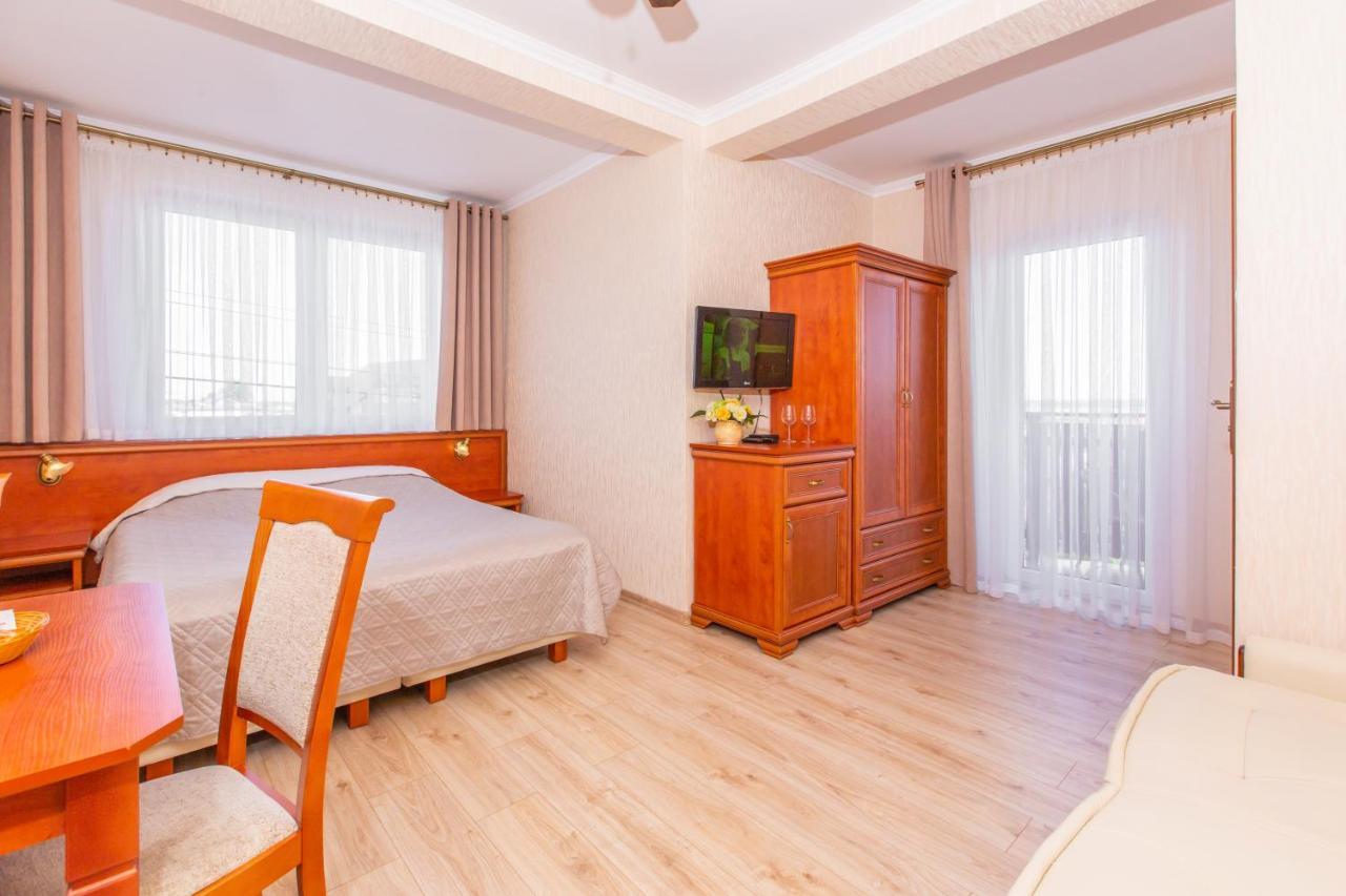 Rades Bed & Breakfast Wladyslawowo Bagian luar foto