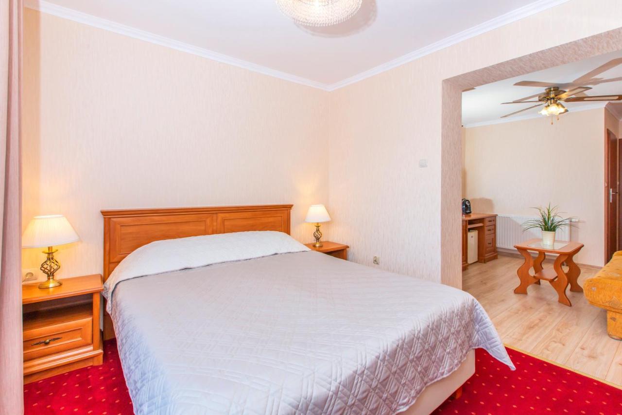 Rades Bed & Breakfast Wladyslawowo Bagian luar foto