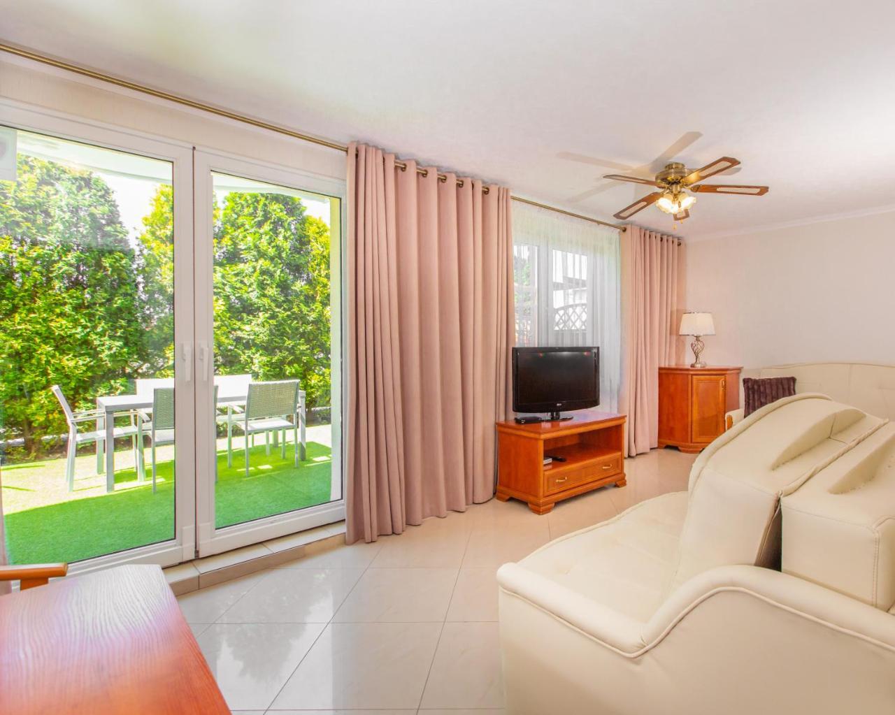 Rades Bed & Breakfast Wladyslawowo Bagian luar foto