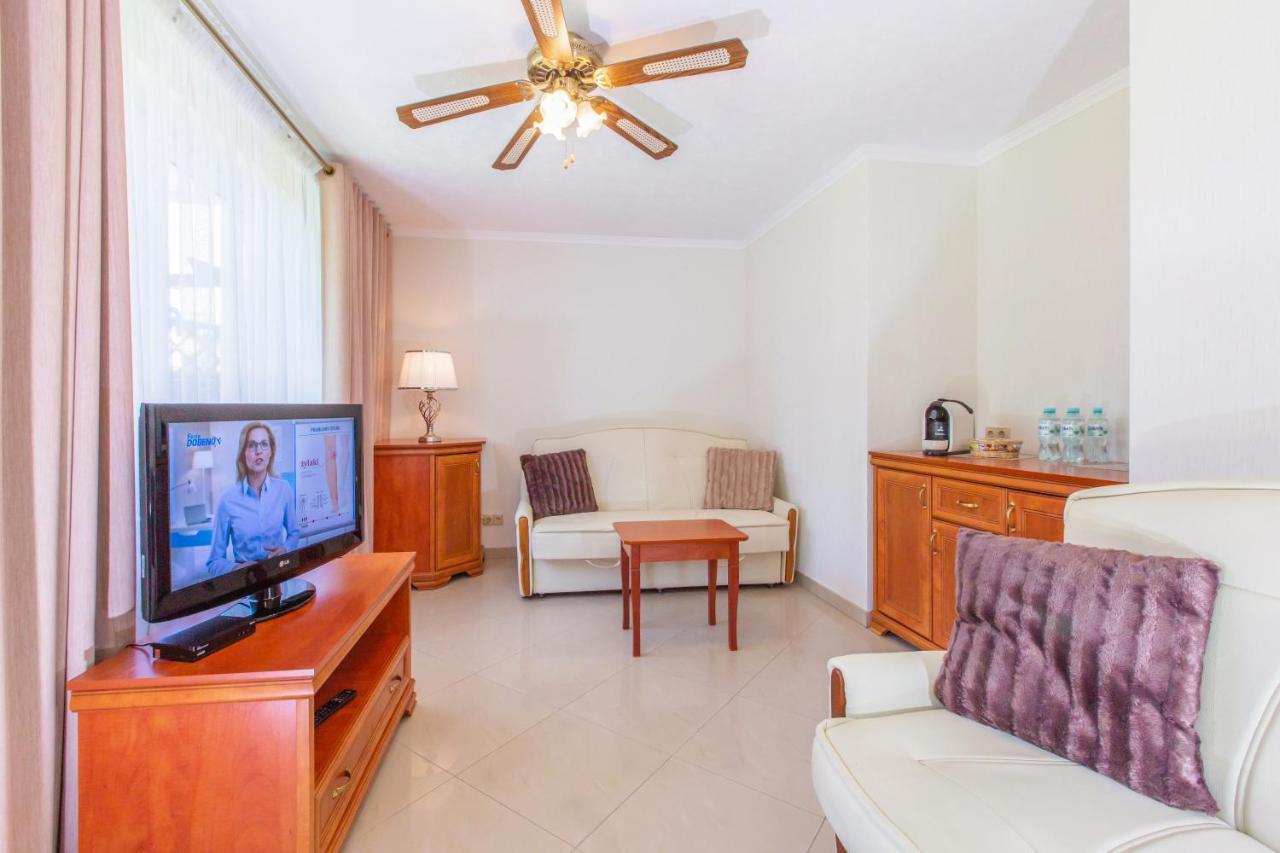 Rades Bed & Breakfast Wladyslawowo Bagian luar foto
