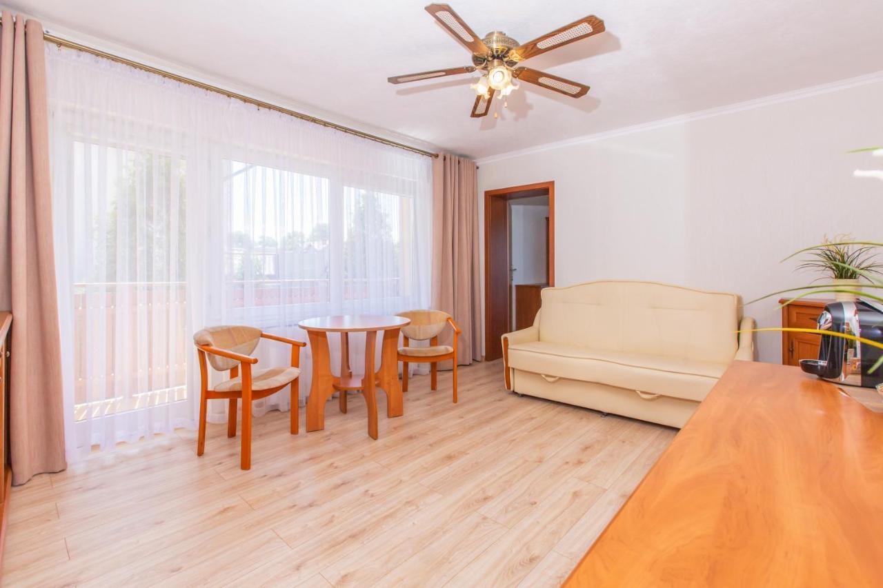 Rades Bed & Breakfast Wladyslawowo Bagian luar foto